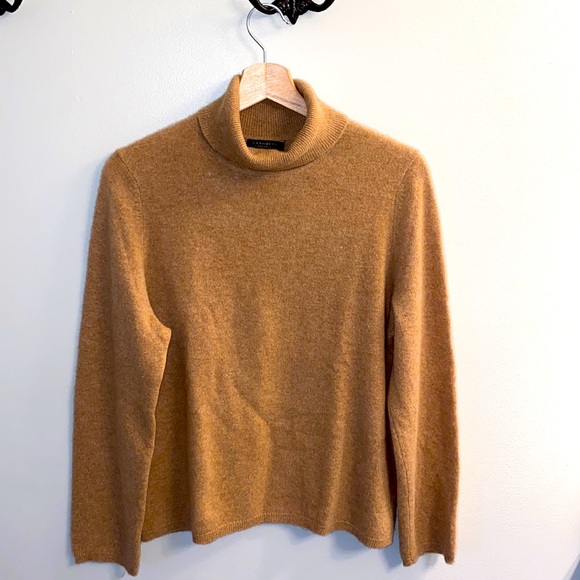 Charter Club Sweaters - Carmel colored Cashmere turtleneck - size XL